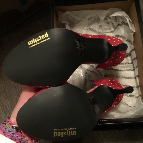 Unlisted red polka dot bow peep toe heels 6.5 - Picture 3 of 4